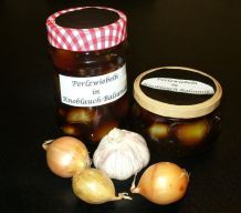 Perlzwiebeln in Knoblauch-Balsamico-Essig