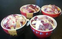 Tassenkuchen aus altbackenen Berlinern mit fruchtiger Füllung