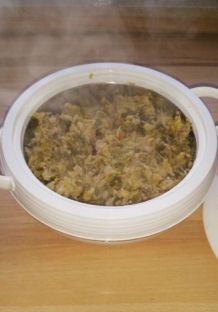 Wirsinggemüse und Salzkartoffeln im Schnellkochtopf zubereiten