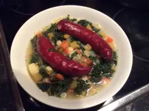 Grünkohl mit Mettwurst und Kartoffeln