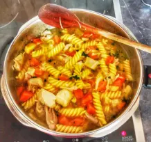 Hühnersuppe aus dem Schnellkochtopf