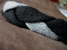 Ein selbst gestricktes Stirnband