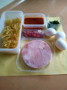 Nudel-Omelett als Resteessen