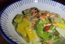 Lauchsalat mit Sonnenblumenkernen
