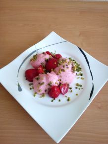 Schnelle Erdbeer-Mousse
