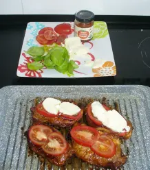 Sommeressen: Überbackenes Schweinerückensteak mit Mozzarella & Tomaten