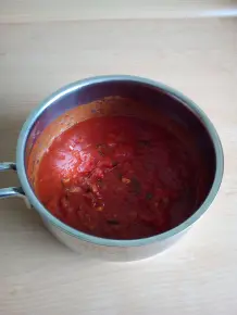Hähnchenbrust mit gehackten Tomaten