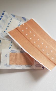 Schmerzende Blase am Fuß - was tun?