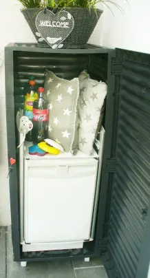 Günstige Auflagenbox wird zum platzsparenden Terrassen-/Balkonschrank