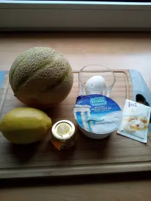 Melonen-Sorbet mit Joghurtkern