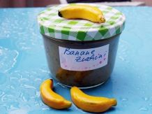 Marmelade mit Banane und Zucchini