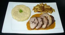 Schweinelachs mit bunter Pfefferkruste aus dem Backofen