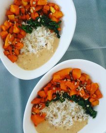 Veganes Kürbis Süßkartoffel Curry mit Erdnusssauce