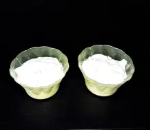Erfrischendes Joghurteis mit reinem Pfefferminzöl