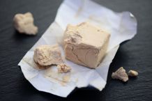 Obstfliegenfalle herstellen - effektiv & unkompliziert