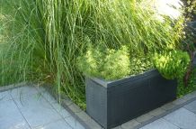Aus verblichener Auflagenbox wird ein Hochbeet