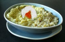 Kartoffelpüree mit süßsaurer Soße und pochiertem Ei