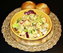Rustikales Abendbrot: Bratwurstsalat mit Senfsoße
