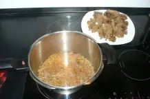 Lauwarmer asiatischer Rindfleischsalat & asiatische Rindfleischpfanne