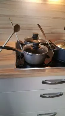 Kochlöffel beim Kochen aufbewahren