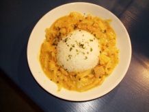 Jasminreis mit Zwiebel-Thunfisch-Sauce