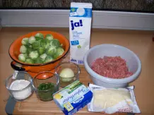 Rosenkohl-Auflauf mit Hackbällchen