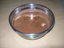 Mousse au Chocolat mit fruchtigem Sektschaum