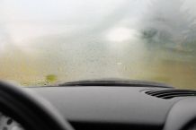 Das Beschlagen von Autoscheiben verhindern