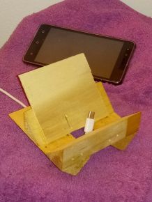 Praktische Ablage fürs Smartphone selbst herstellen