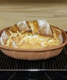 Leckeres Joghurtbrot im Römertopf backen