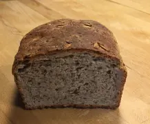Kräftiges Toastbrot