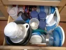 Alte Plastikbehälter & Plastikgegenstände wegwerfen