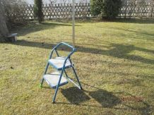 Haltestange für kleine 2-stufige Haushaltsleiter