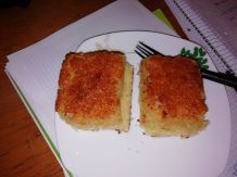 Basbousa - arabischer Grießkuchen
