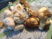 Würzen mit geräuchertem Knoblauch
