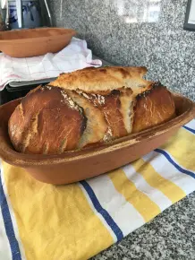 Dinkel-Roggenbrot im Römertopf backen