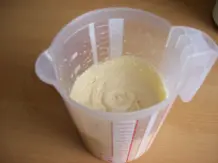 Schneller Mandelcreme-Pudding mit Waldfrüchten