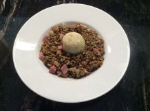 Linsen mit Rauchspeck und Selchfleischwürfeln