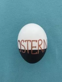 Eier mit Acrylfarbe gestalten
