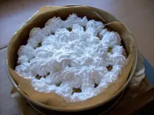 Apfeltorte mit Marzipan und Baiserhaube