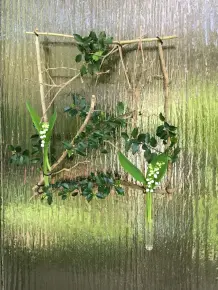 Zarter Fensterschmuck aus der Natur
