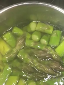Tarte mit grünem Spargel