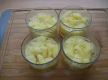 Apfelwürfel in Apfelsaft-Gelee