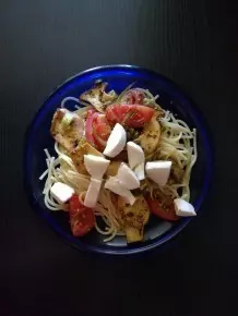Spaghetti mit Kräuterseitlingen, Tomaten und Mozzarella