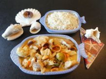 Fischragout mit Gemüse in Kokossoße