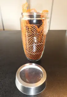 Schälchen und Förmchen aufbewahren