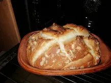 Sehr fluffiger, feuchter Hefezopf - im Römertopf gebacken