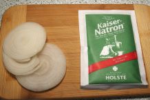 Gegen Fisch- und Zwiebelgeruch: Speisenatron