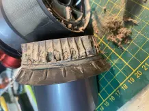 Dyson Staubsauger stinkt, mieft, müffelt? Die Lösung!