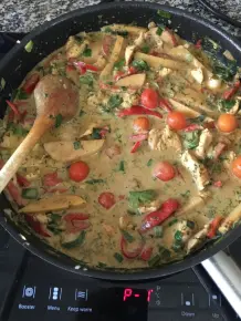 Pute asiatisch mit Papayabällchen und Kokosmilch